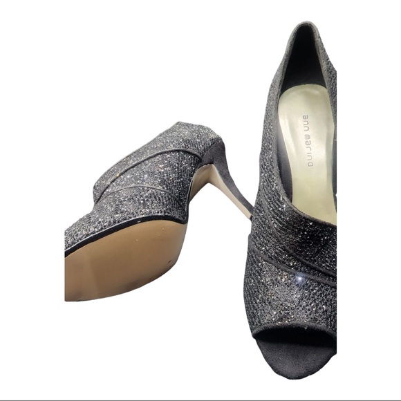 New never worn heels great for evening or events - Picture 2 of 3